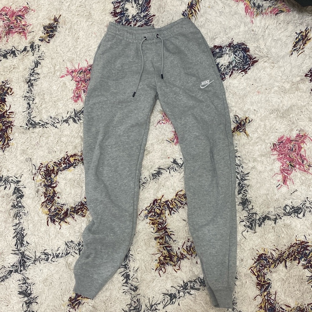 Nike sweatpants size xs